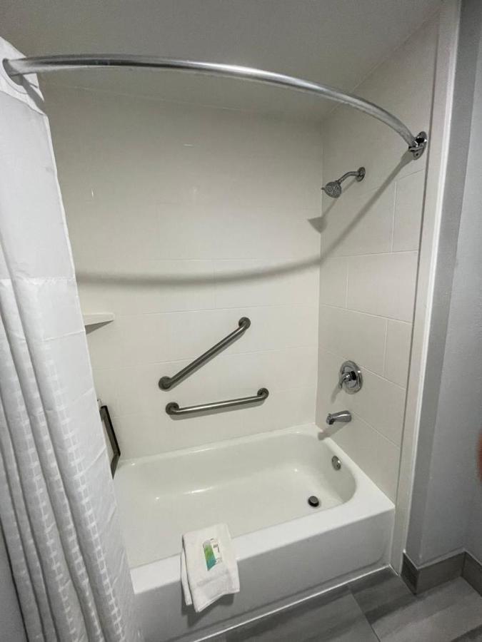 La Quinta Inn By Wyndham Indianapolis Airport Executive Dr Kültér fotó