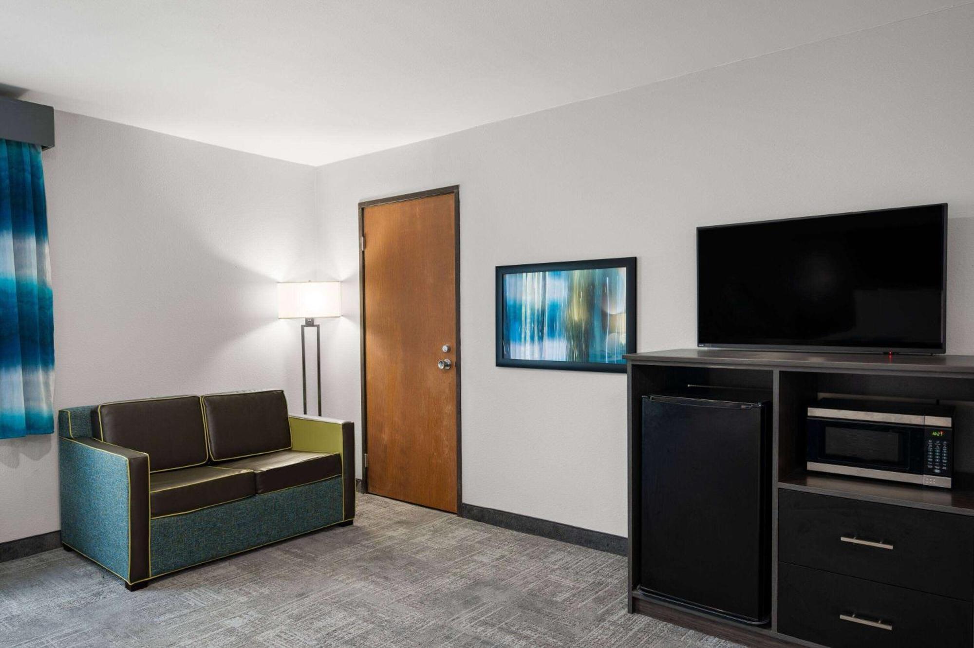 La Quinta Inn By Wyndham Indianapolis Airport Executive Dr Kültér fotó