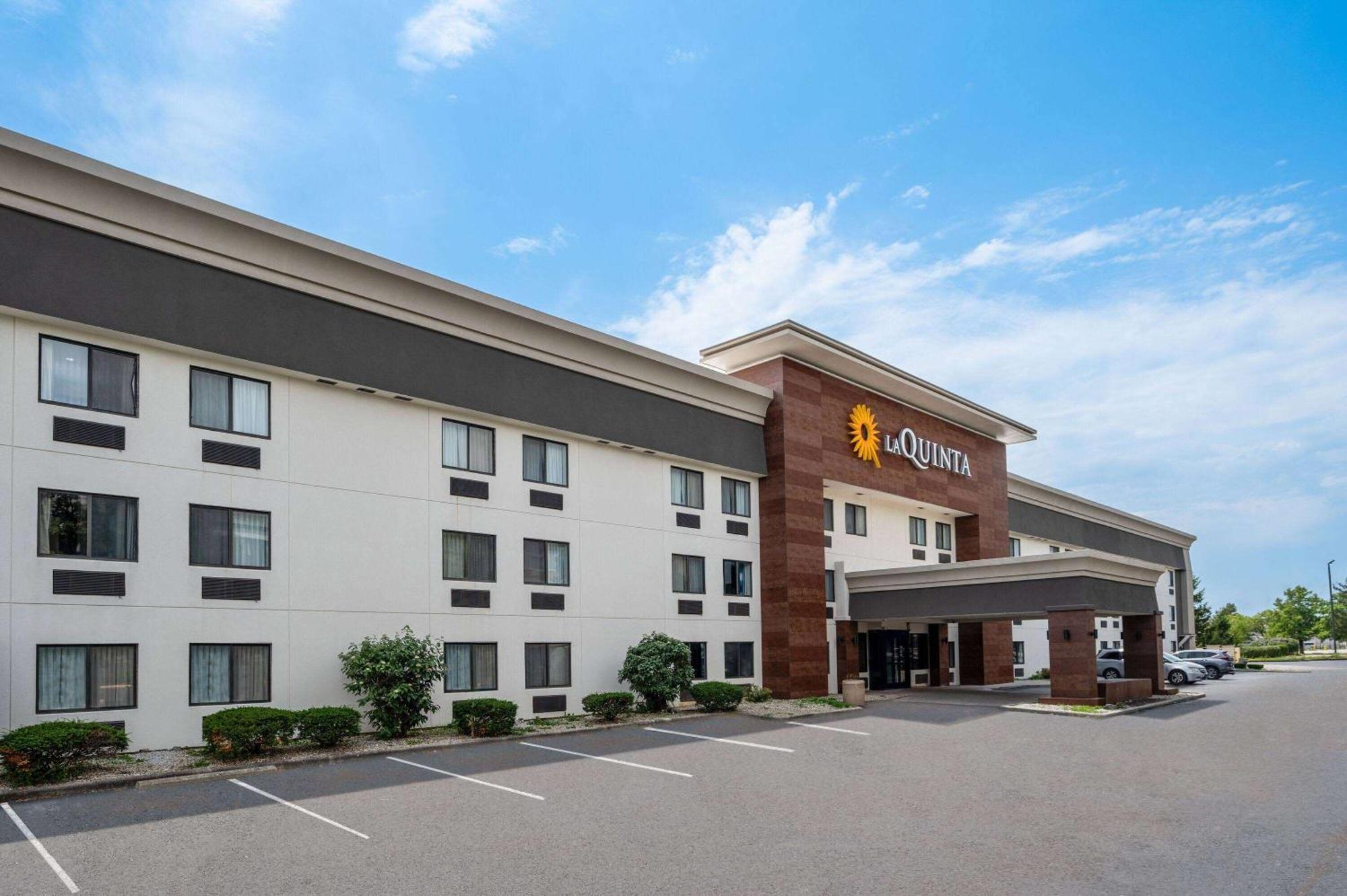 La Quinta Inn By Wyndham Indianapolis Airport Executive Dr Kültér fotó