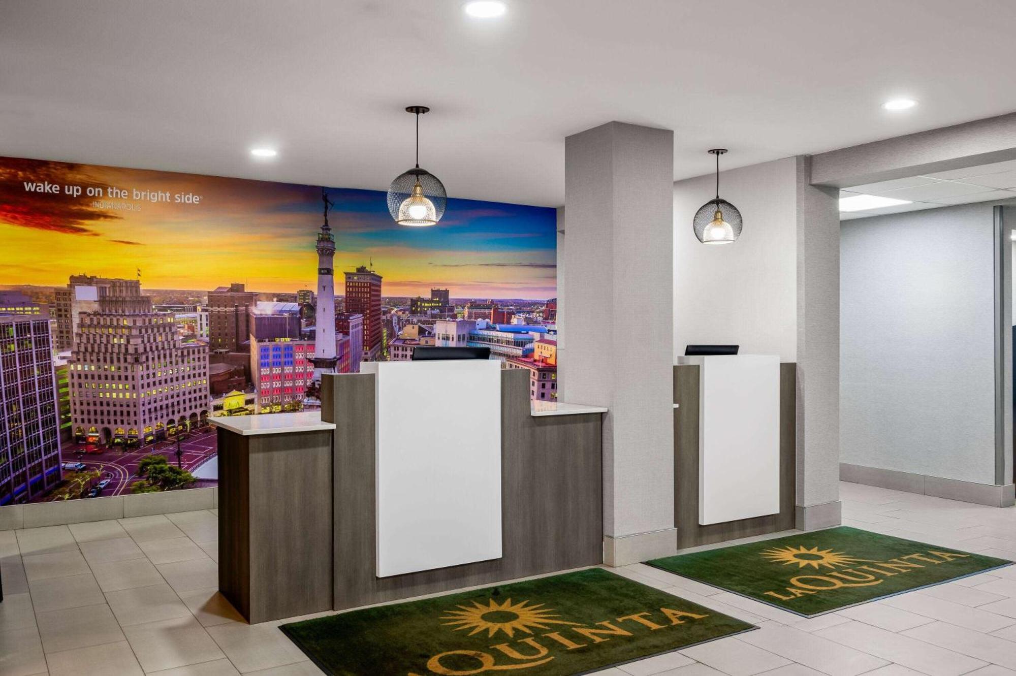 La Quinta Inn By Wyndham Indianapolis Airport Executive Dr Kültér fotó