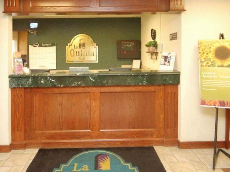 La Quinta Inn By Wyndham Indianapolis Airport Executive Dr Kültér fotó